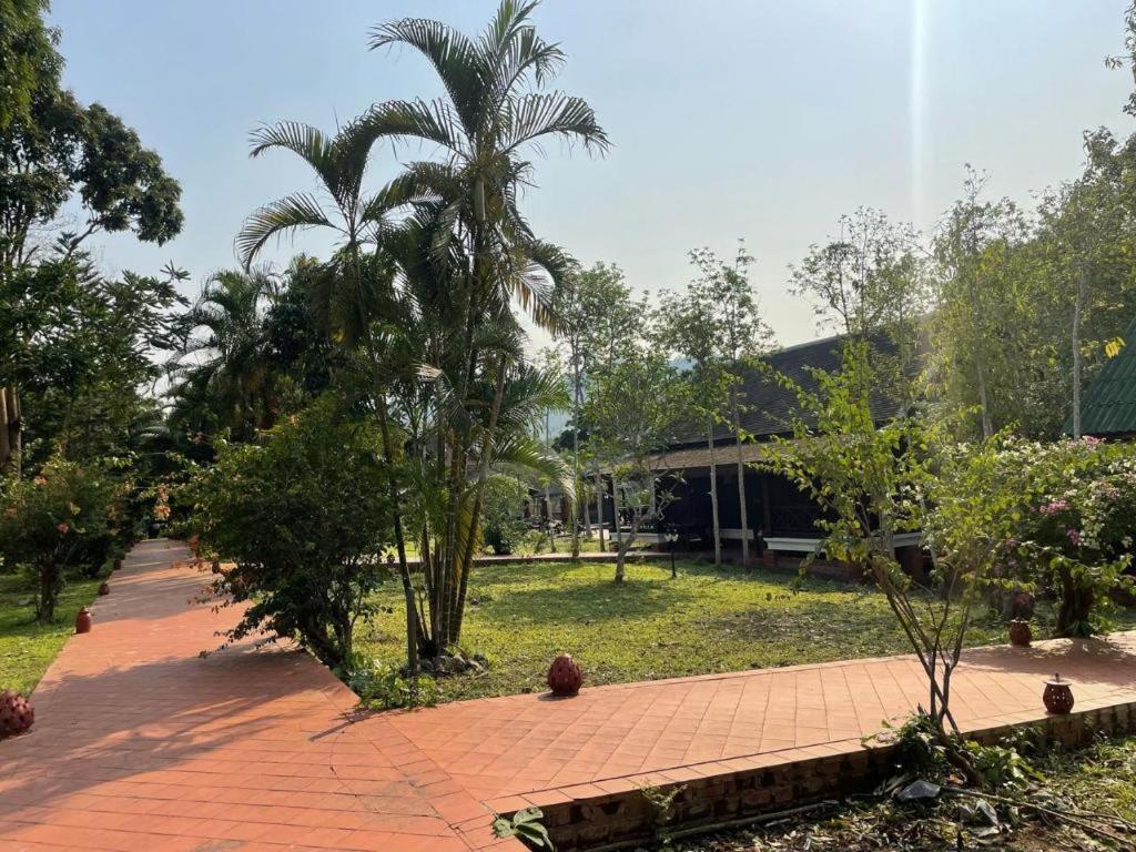 Nam Ou Riverside Resort Ban Vangle Екстер'єр фото